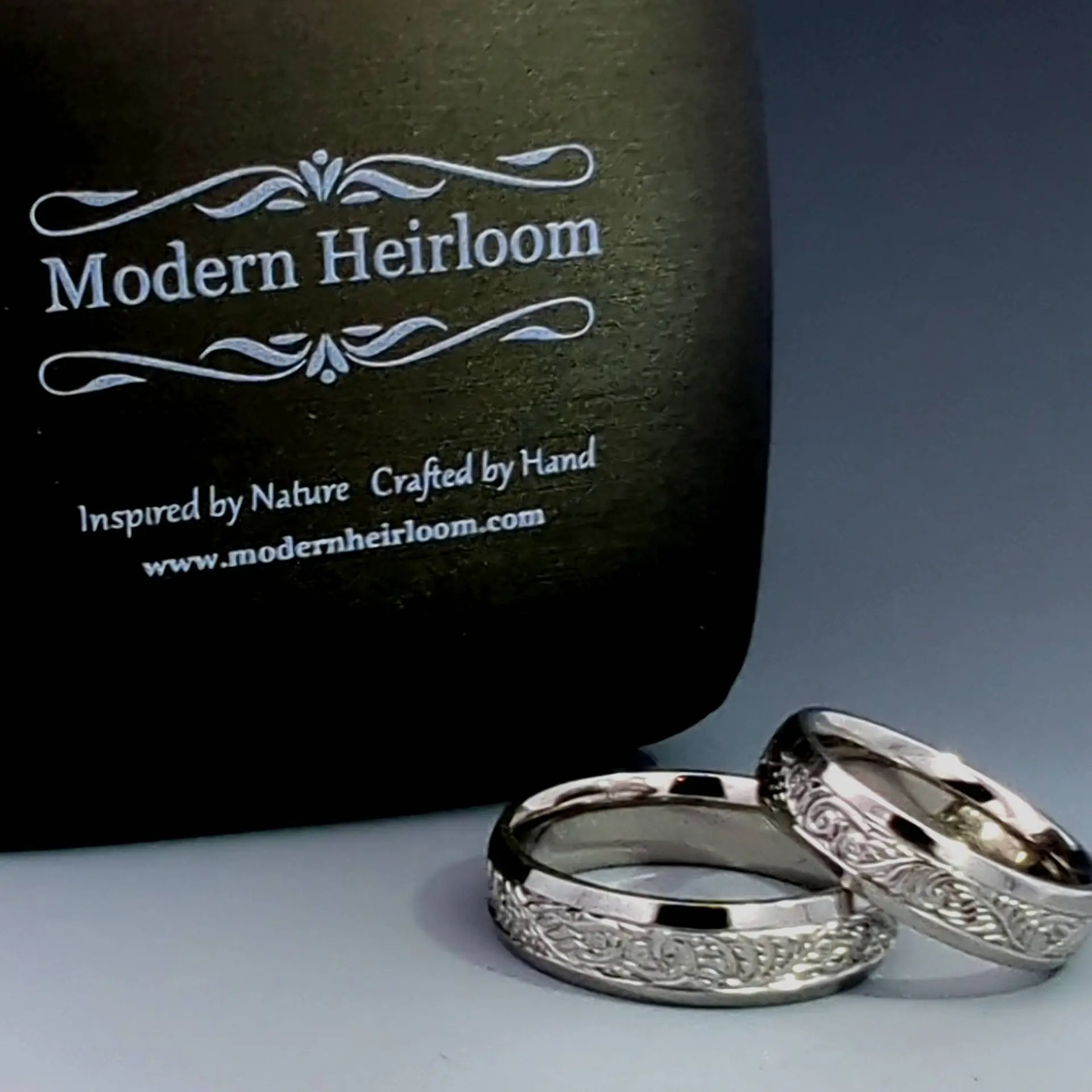 From our Engraver’s Circle, this piece celebrates the artistry and intimacy of the Modern Heirloom® approach to wedding treasures