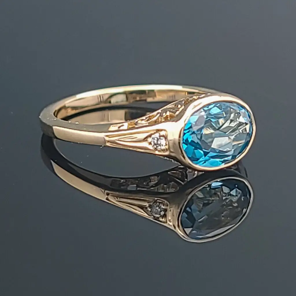 The hand engraved filigree features a tulip motif