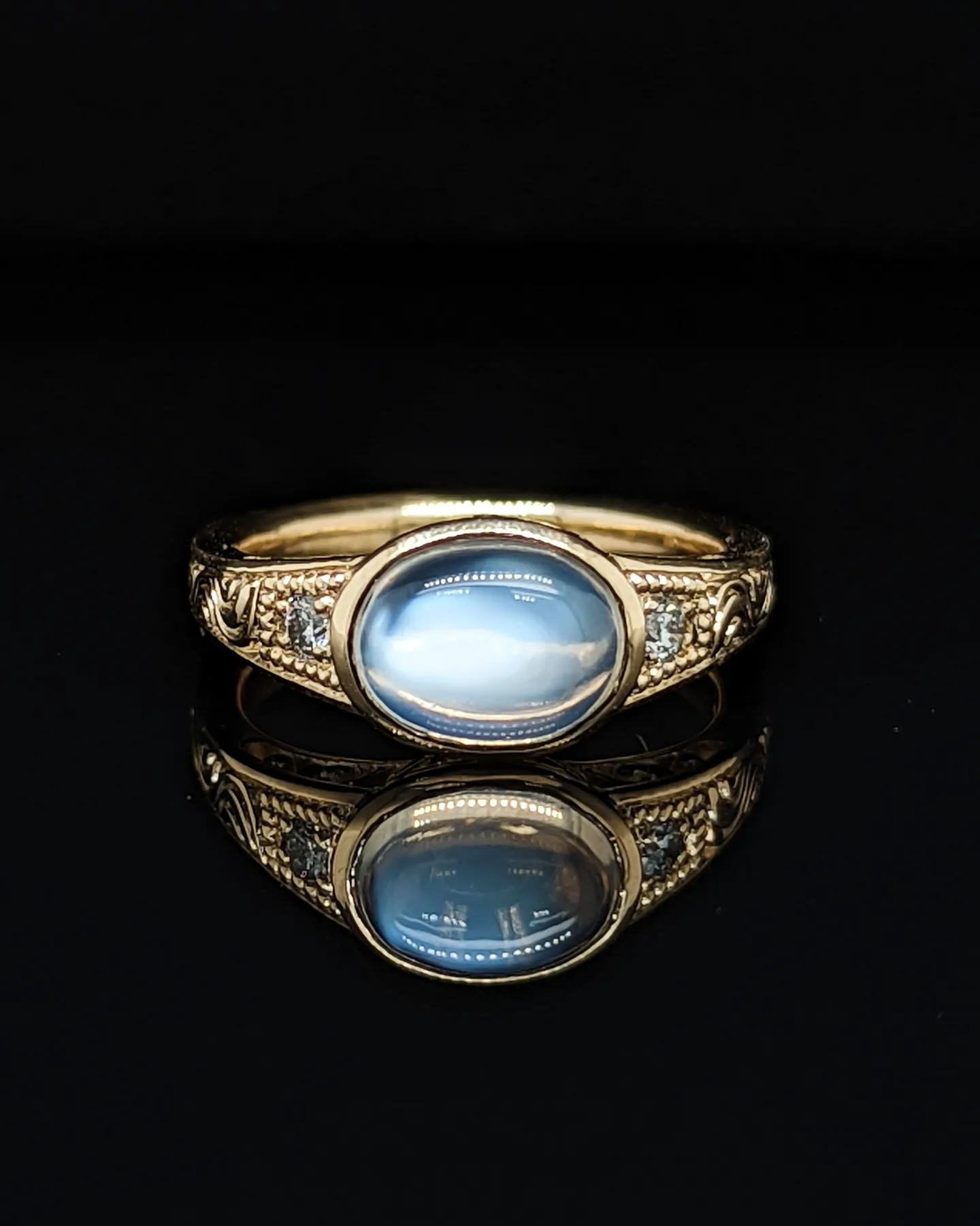 Esther's Garder Lotus Moon | 14 K Y and Moonstone